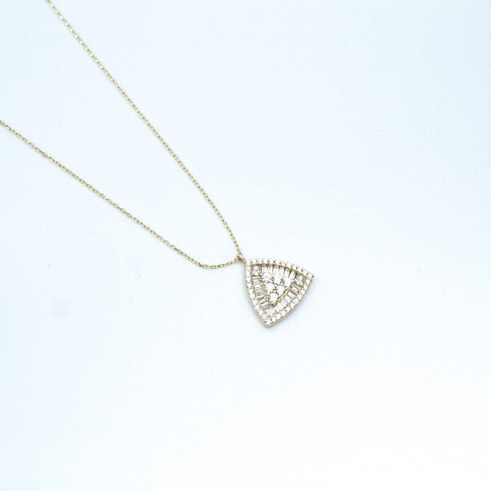 14 Ayar Üçgen Kesim Taşlı Altın Kolye