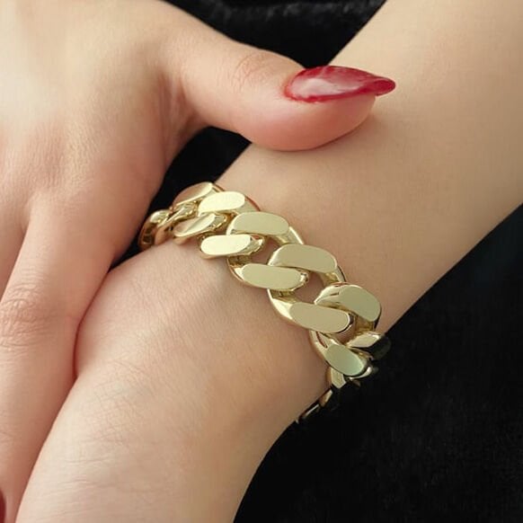 14 Ayar Taşlı Kilit Gurmet Altın Bileklik