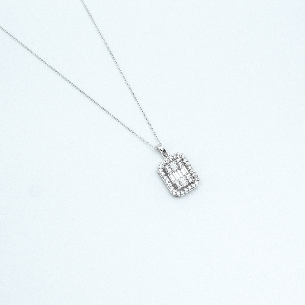 14 Ayar Bagetli Beyaz Altın Kolye