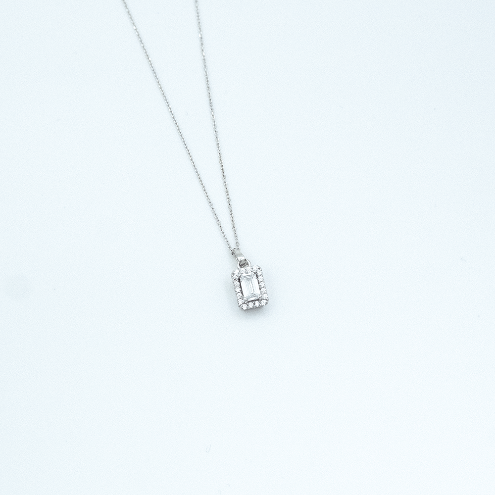 14 Ayar Baget Taşlı Beyaz Altın Kolye