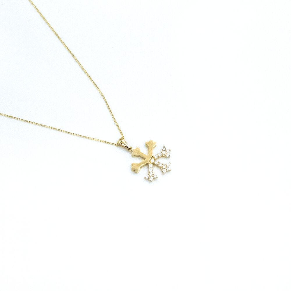 14 Ayar Yarısı Taşlı Kar Tanesi Altın Kolye