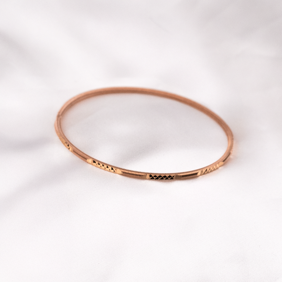 22 Ayar Yarısı Kristal Desen Yarısı Çizgili Ajda Rose Altın Bilezik 30 Gr
