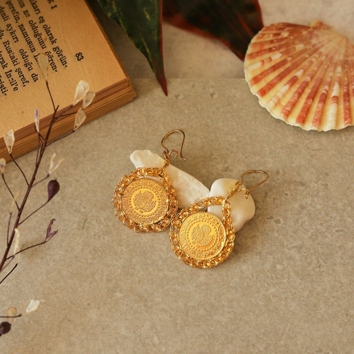 14 Ayar Pullu Yarım Altın Küpe