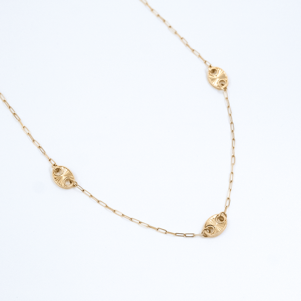 14 Ayar Parıltılı Oval Detaylı Zincir Altın Kolye