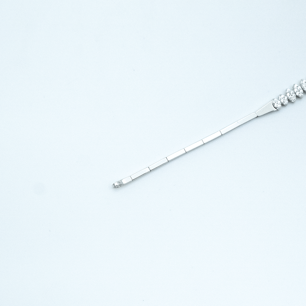 14 Ayar Oval Taşlı Sıralı Beyaz Altın Bileklik