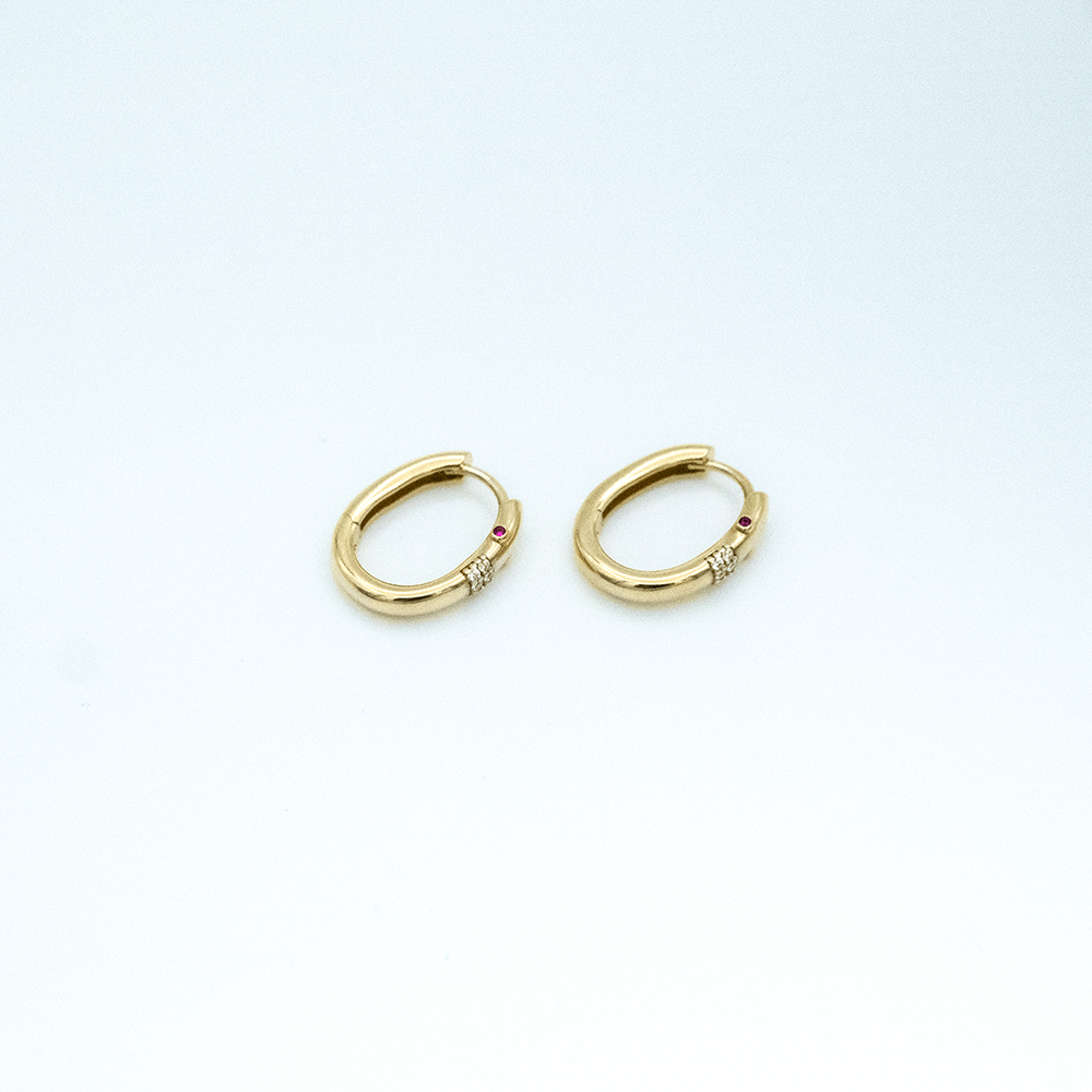 14 Ayar Oval İşlemeli Altın Küpe