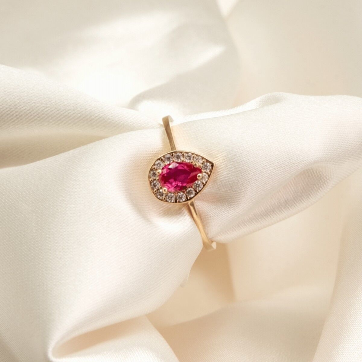 14 Ayar Pembe Taşlı Damla Altın Yüzük