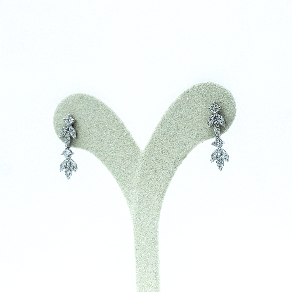 14 Ayar Sıralı Taşlı Beyaz Altın Küpe