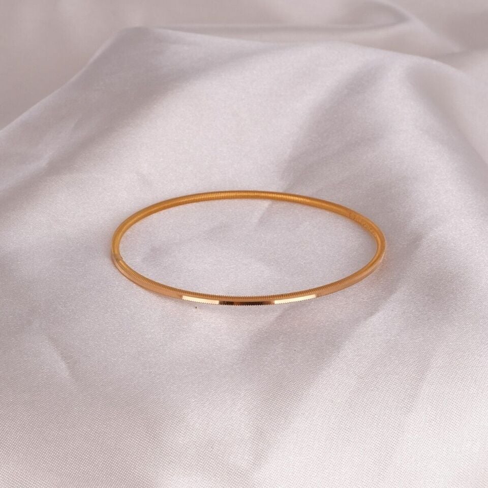 22 Ayar Düz Ortası Çizgili Gold Ajda Bilezik 15 Gr