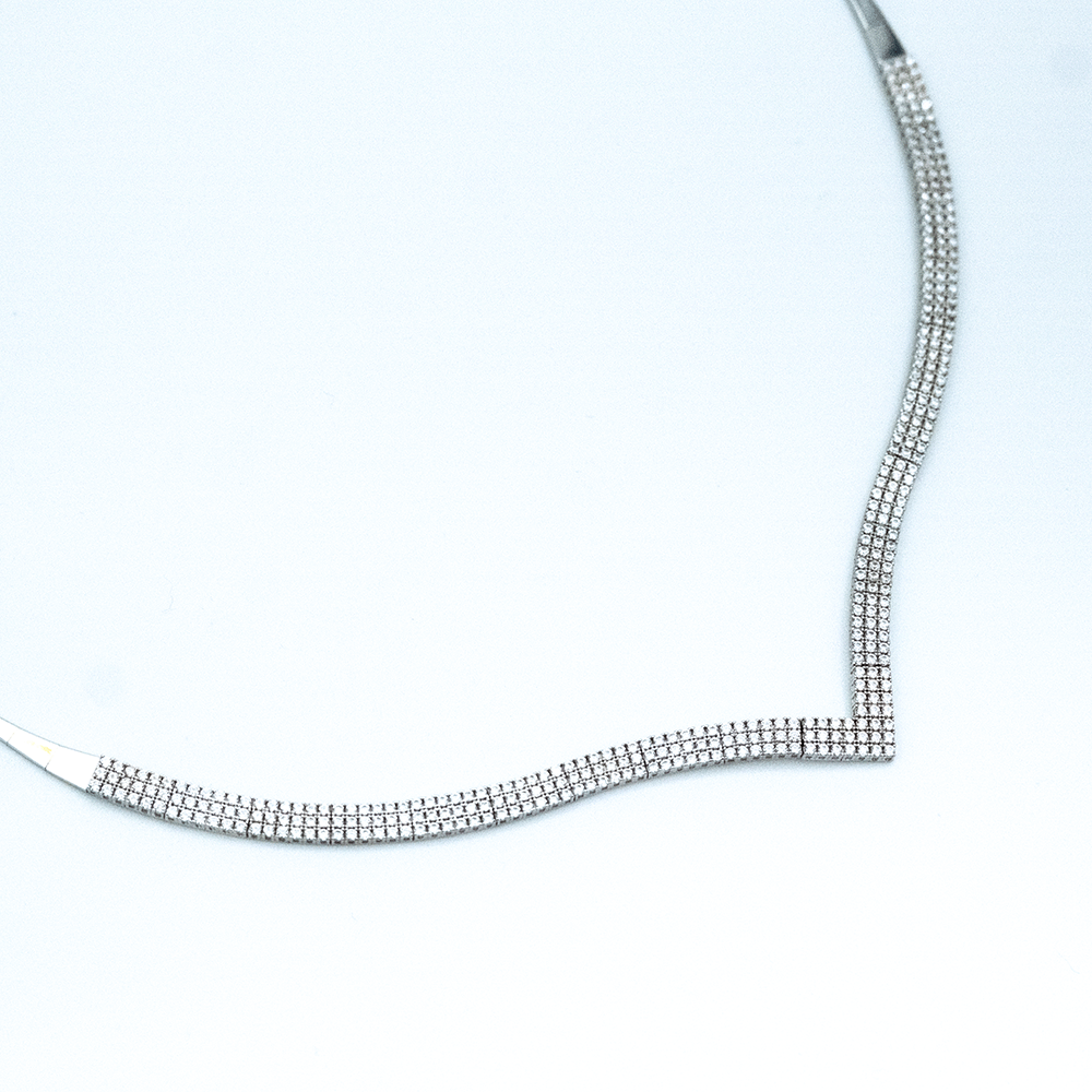 14 Ayar Üç Sıra Beyaz Taşlı Altın Gerdanlık