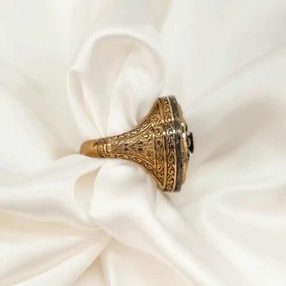 8 Ayar Kenarları Moti̇fli̇ Fantazi̇ Model Elmas Yüzük