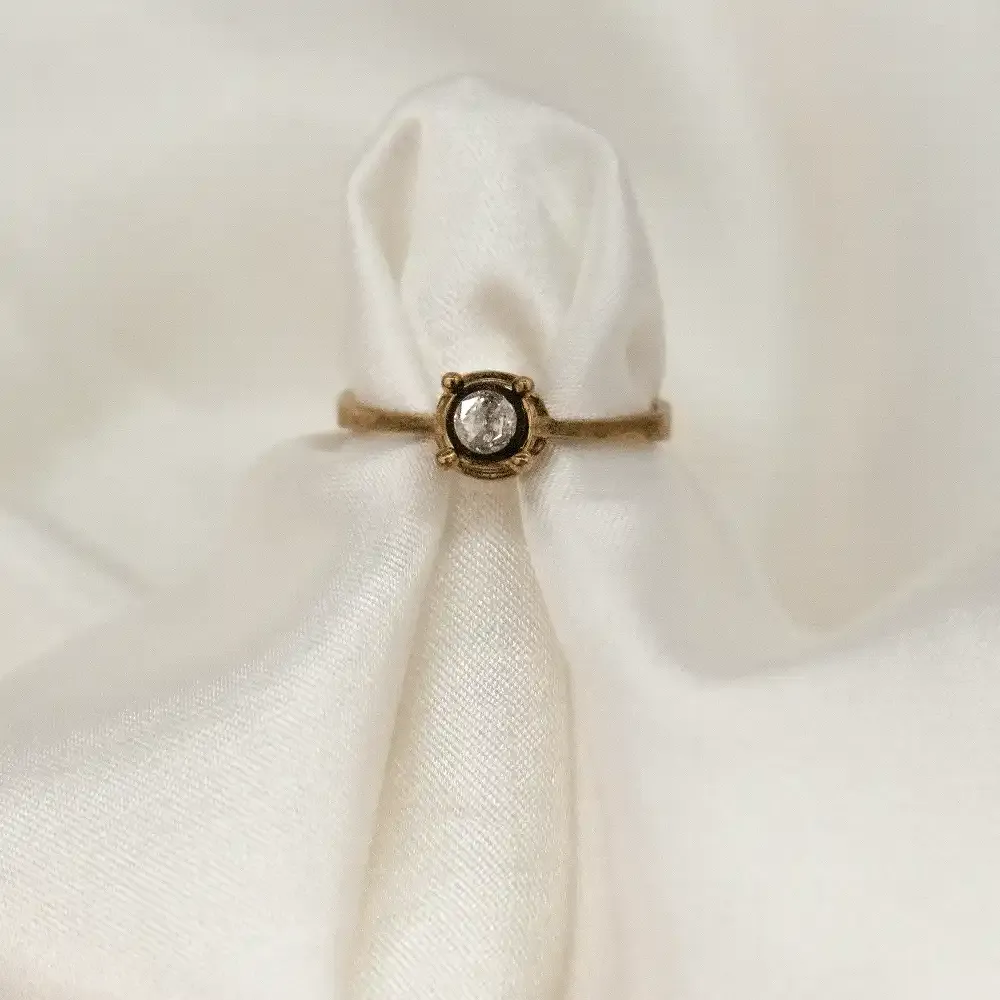 8 Ayar Tektaş Elmas Yüzük