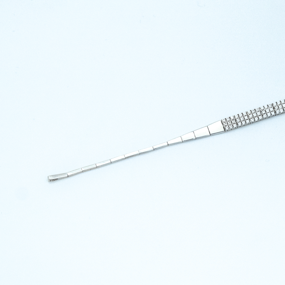 14 Ayar Üç Sıra Beyaz Taşlı Altın Bileklik