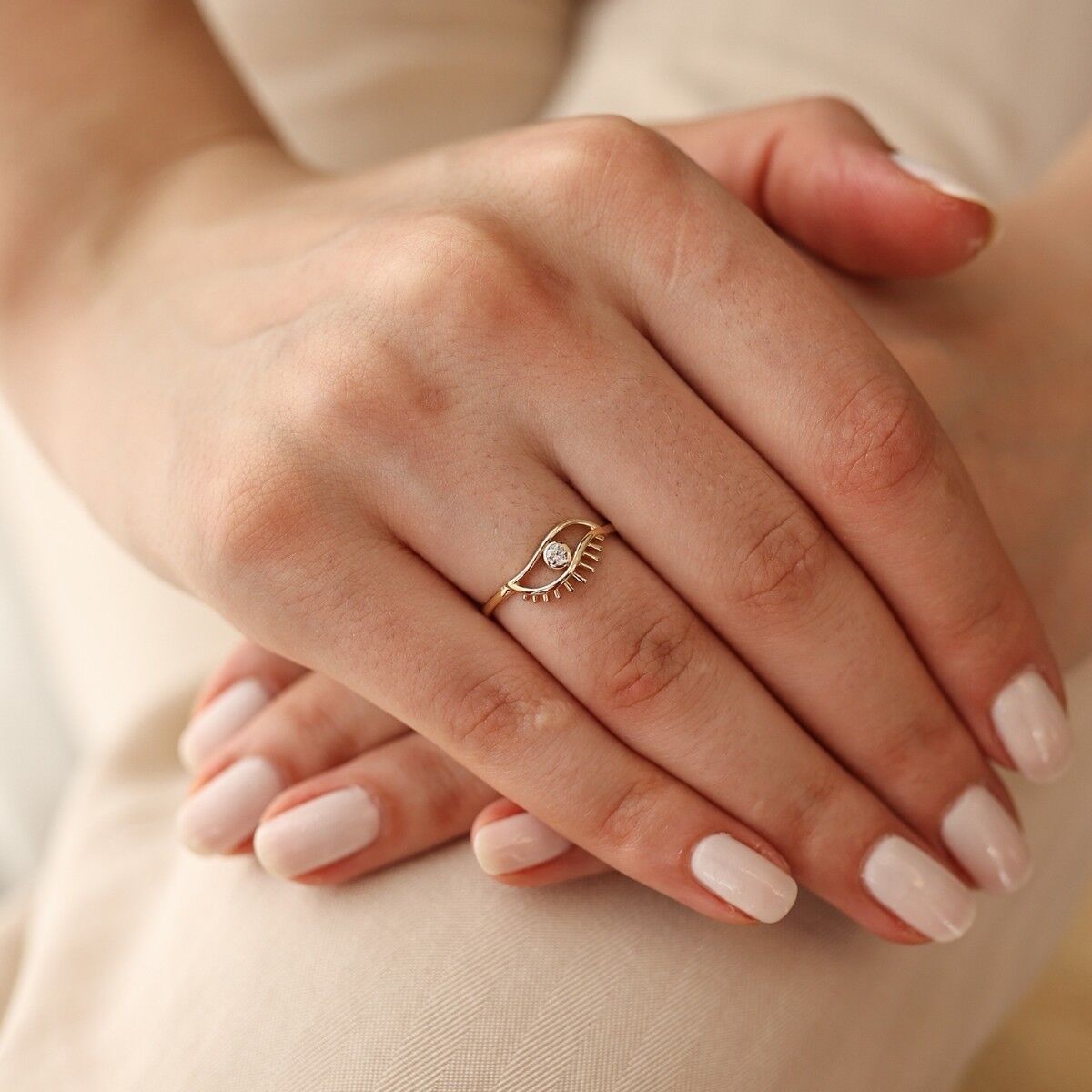 14 Ayar Taşlı Altın Yüzük