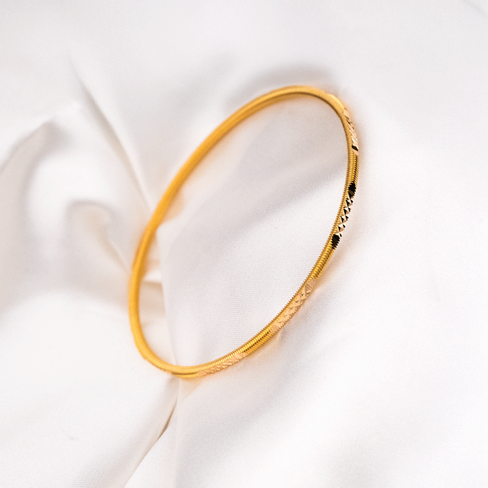22 Ayar Yarısı Kristal Desen Yarısı Çizgili Ajda Gold Altın Bilezik 10 Gr