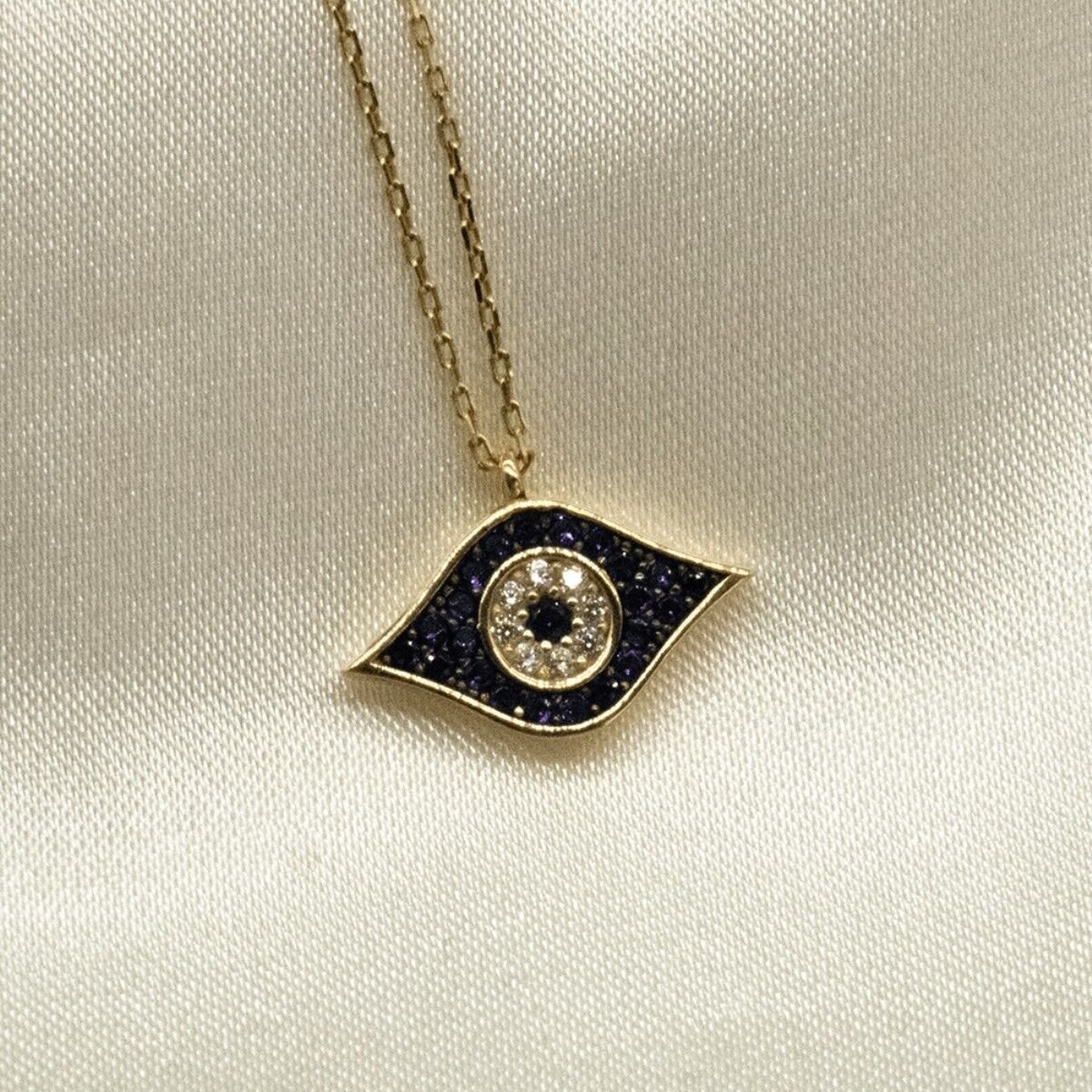 14 Ayar Mavi Taşlı Desenli Altın Zincir Kolye