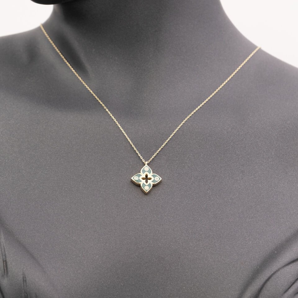 14 Ayar Siyah Mineli Çiçek Altın Kolye