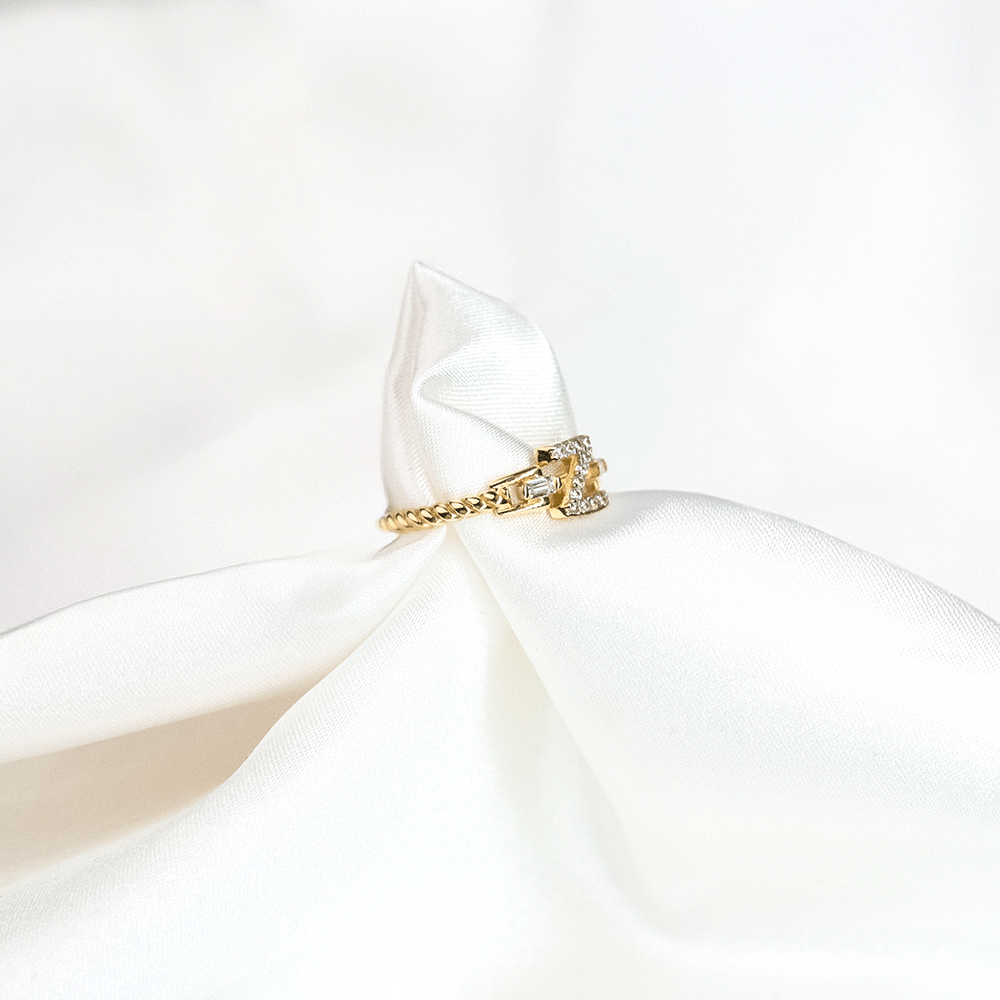 14 Ayar Taşlı Z Harfi Altın Yüzük