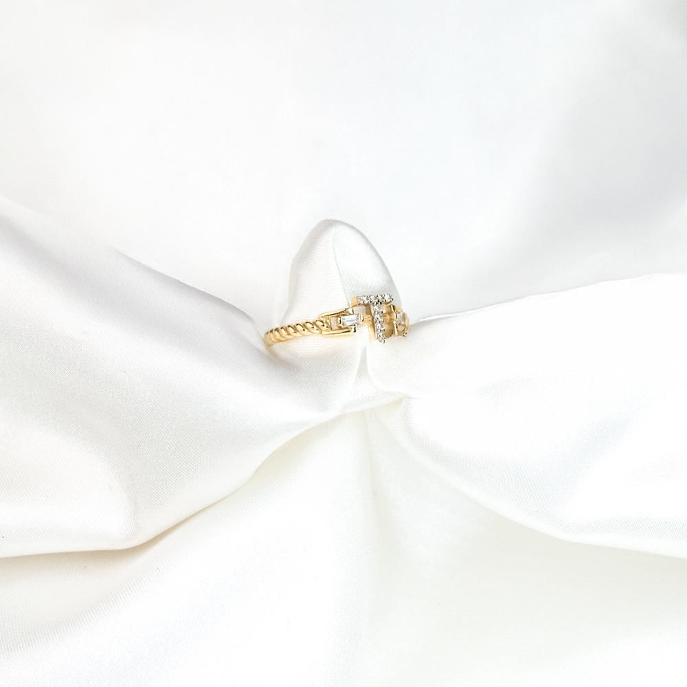 14 Ayar Taşlı T Harfli Altın Yüzük