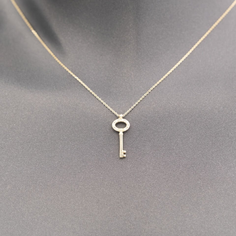 14 Taşlı Anahtar Altın Kolye