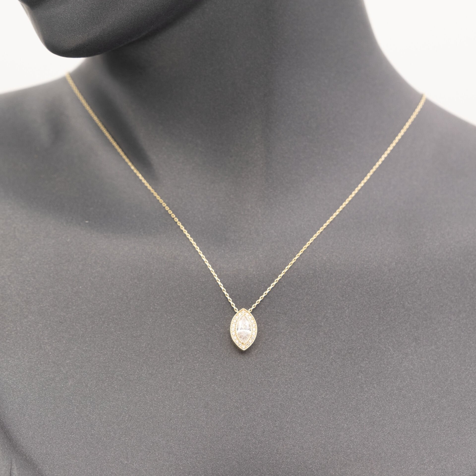 14 Ayar Taşlı Detaylı Göz Altın Kolye