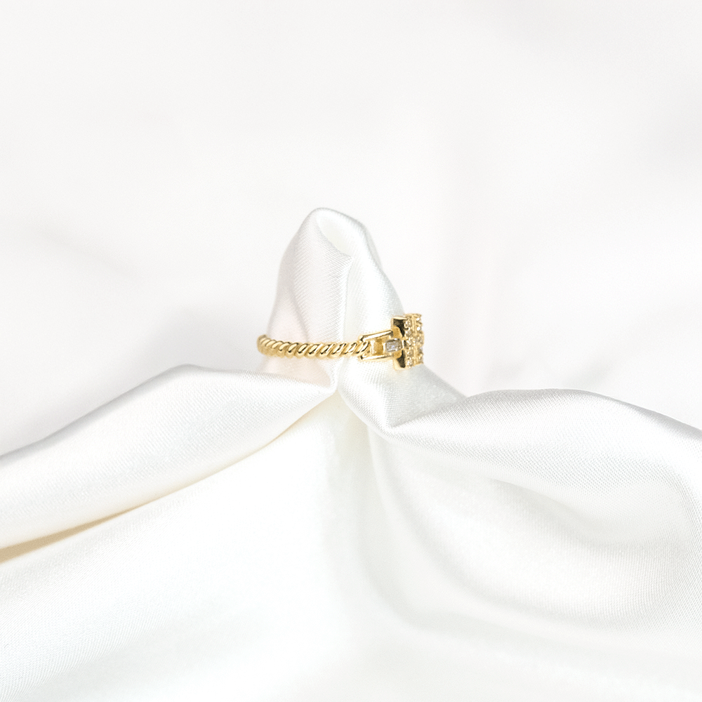 14 Ayar Taşlı H Harfli Altın Yüzük