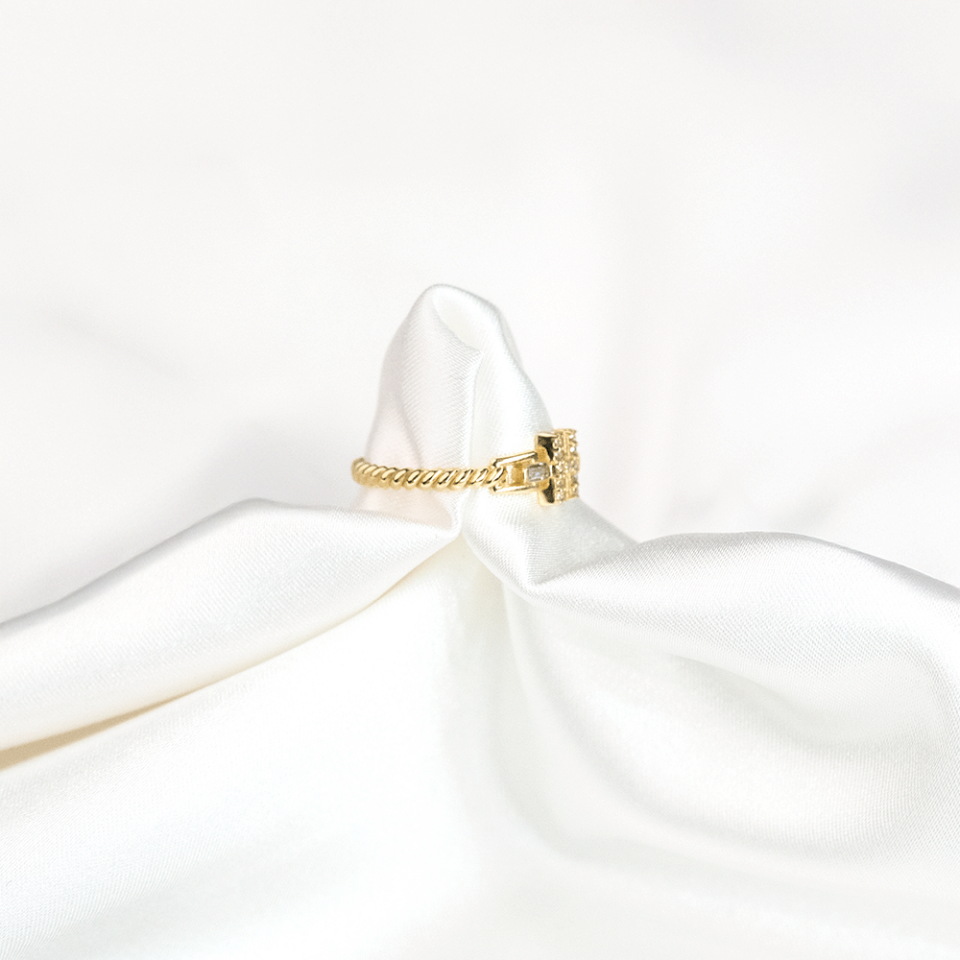 14 Ayar Taşlı H Harfli Altın Yüzük