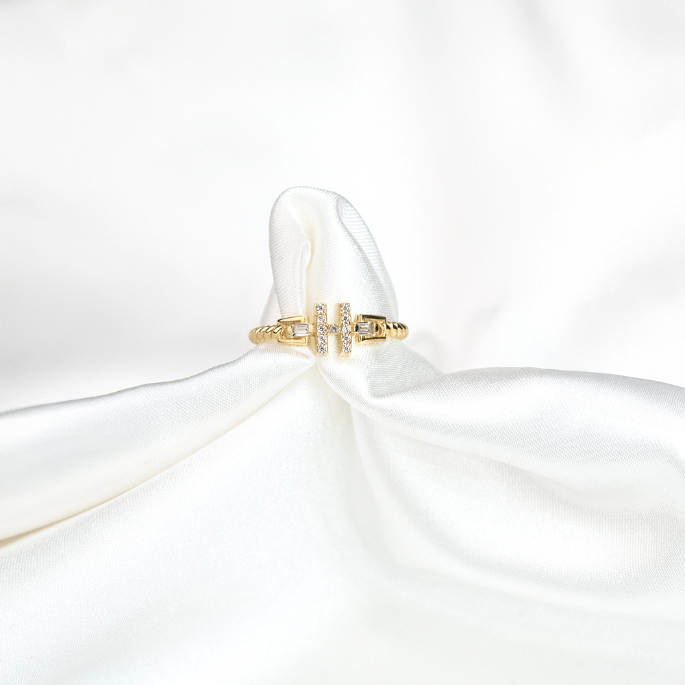 14 Ayar Taşlı H Harfli Altın Yüzük