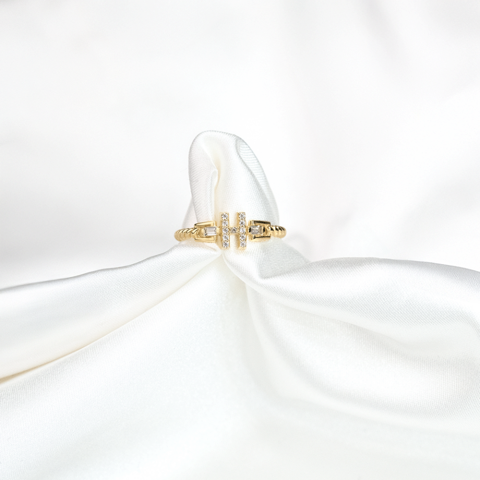 14 Ayar Taşlı H Harfli Altın Yüzük