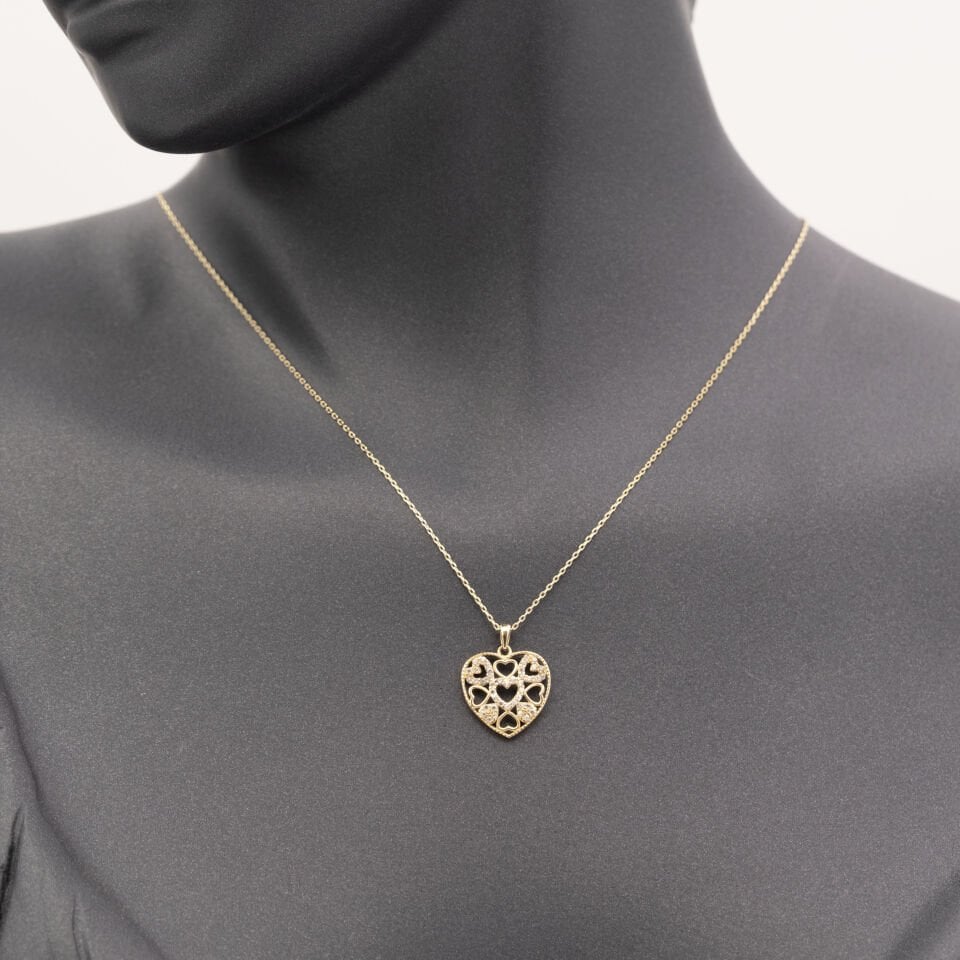 14 Taşlı Kalp Detaylı Altın Kolye
