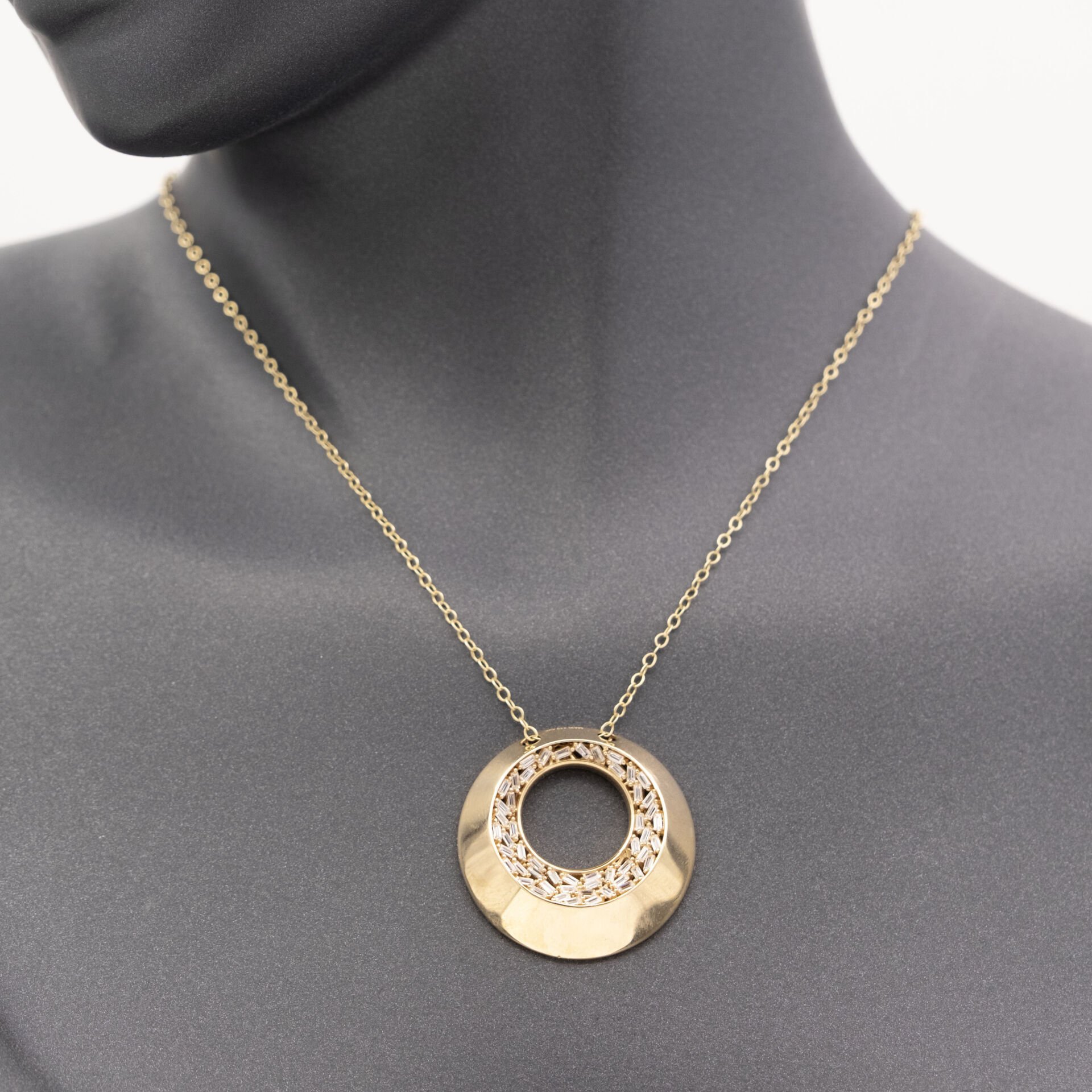 14 Ayar Baget Taşlı Dairesel Altın Kolye