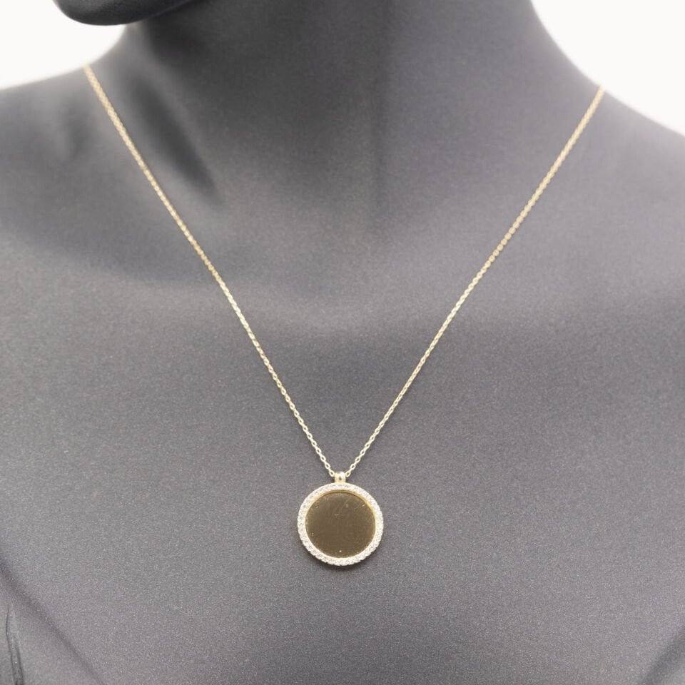 14 Ayar Çerçeveli Taşlı Plaka Altın Kolye