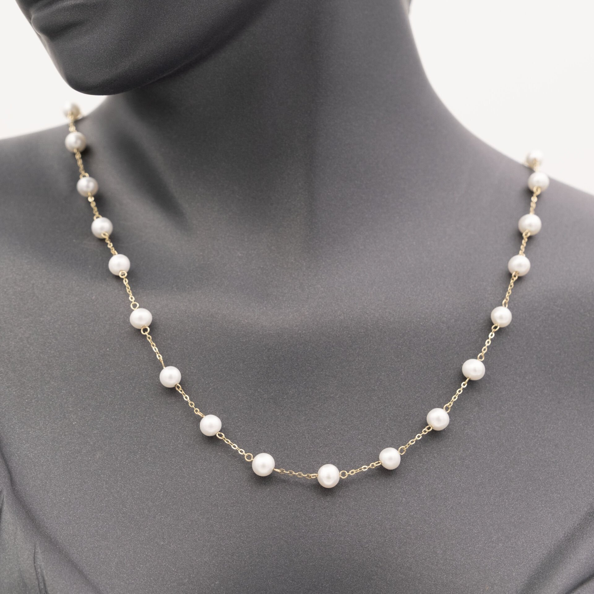 14 Beyaz İnci Sıralı Altın Kolye