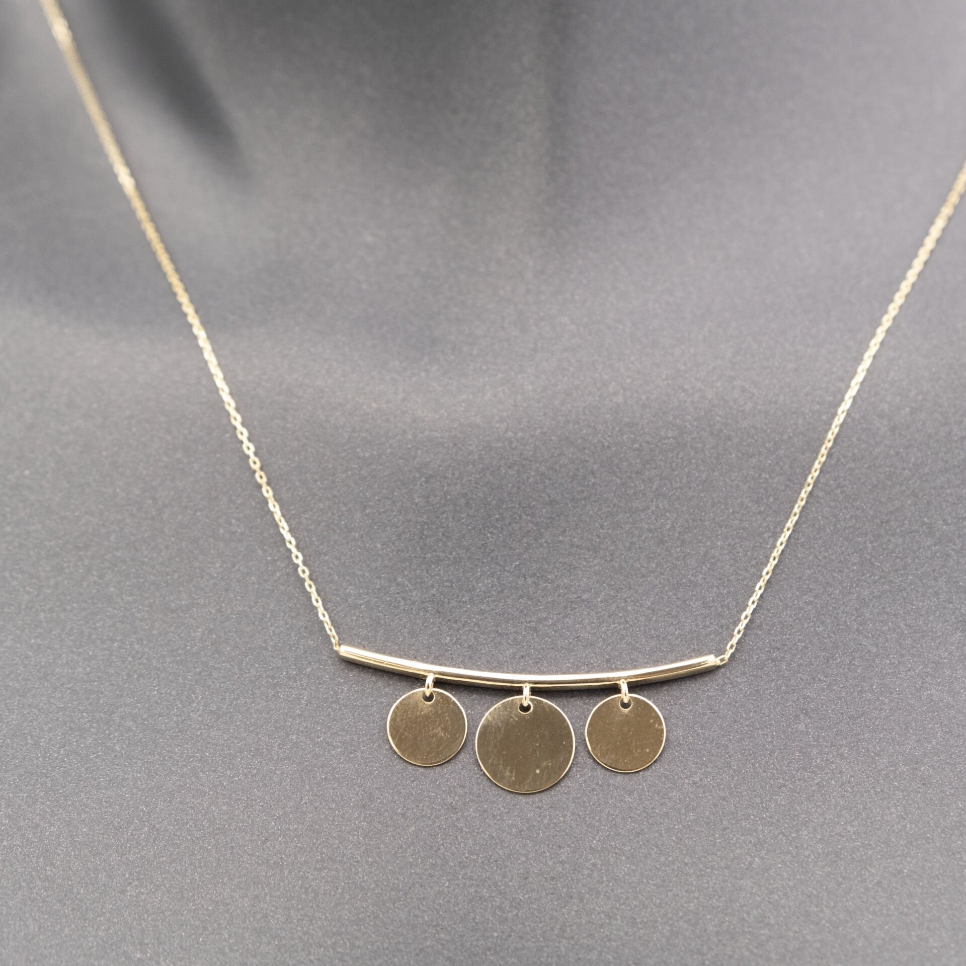 14 Ayar Üç Plaka Detaylı Altın Kolye