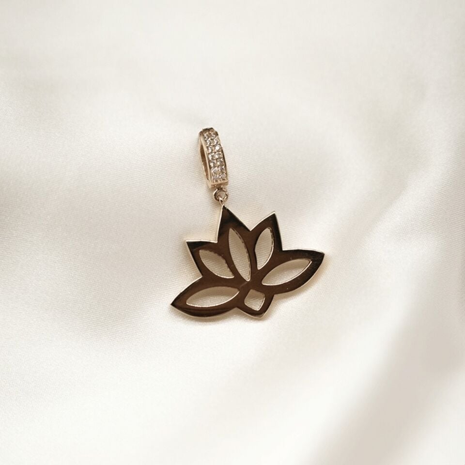 14 Ayar Lotus Çiçeği Detaylı Altın Kolye Ucu