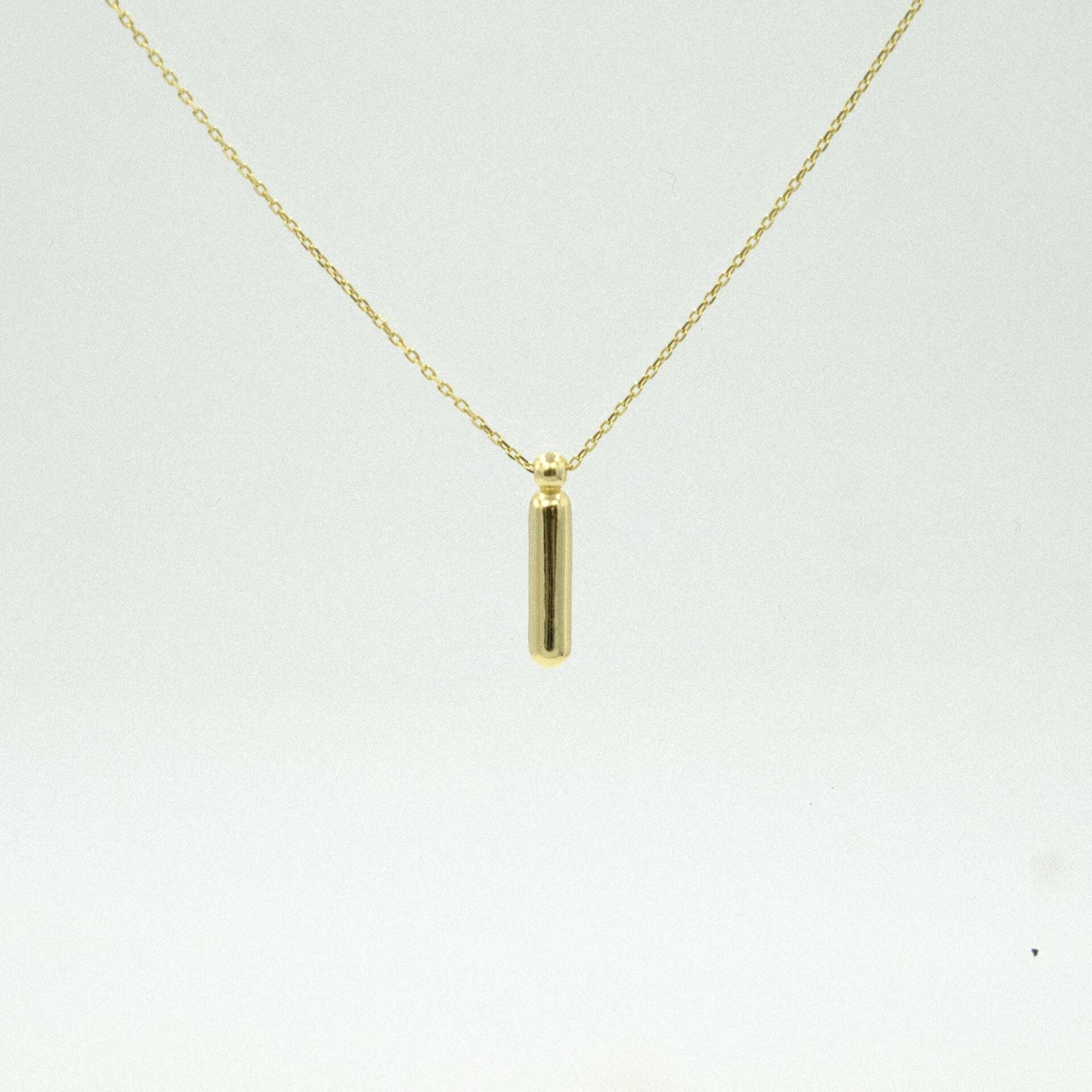14 Ayar Minimal “İ” Harfli Altın Kolye