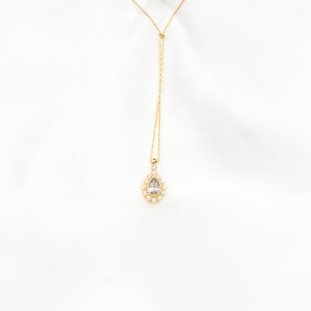 14 Ayar Ortası Damla Taşlı Kenarları Su Yolu Altın Kolye