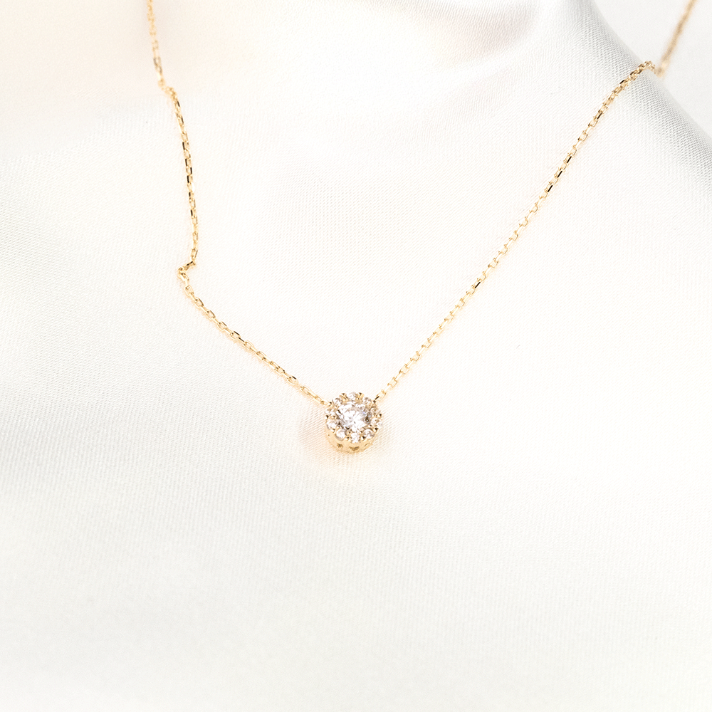 14 Ayar Beyaz Taşlı Detaylı Zincir Altın Kolye