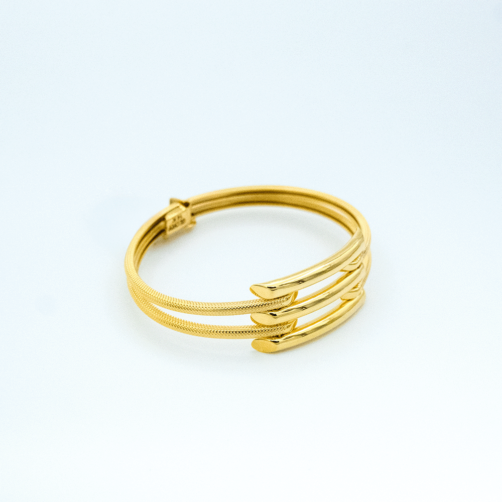 14 Ayar Sarı Detaylı Kesimli Kelepçe Altın Bileklik