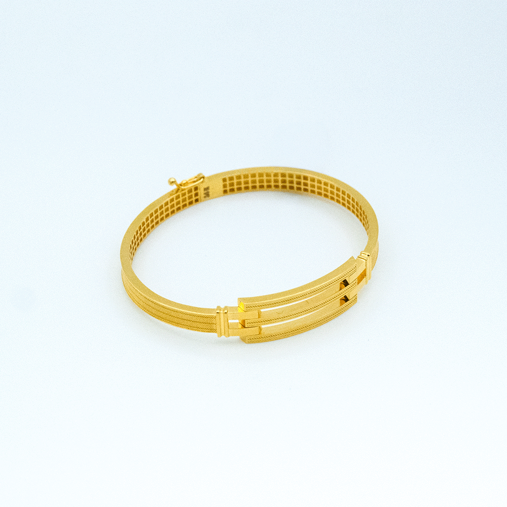 14 Ayar Sıralı Detaylı Kesim Kelepçe Altın Bileklik