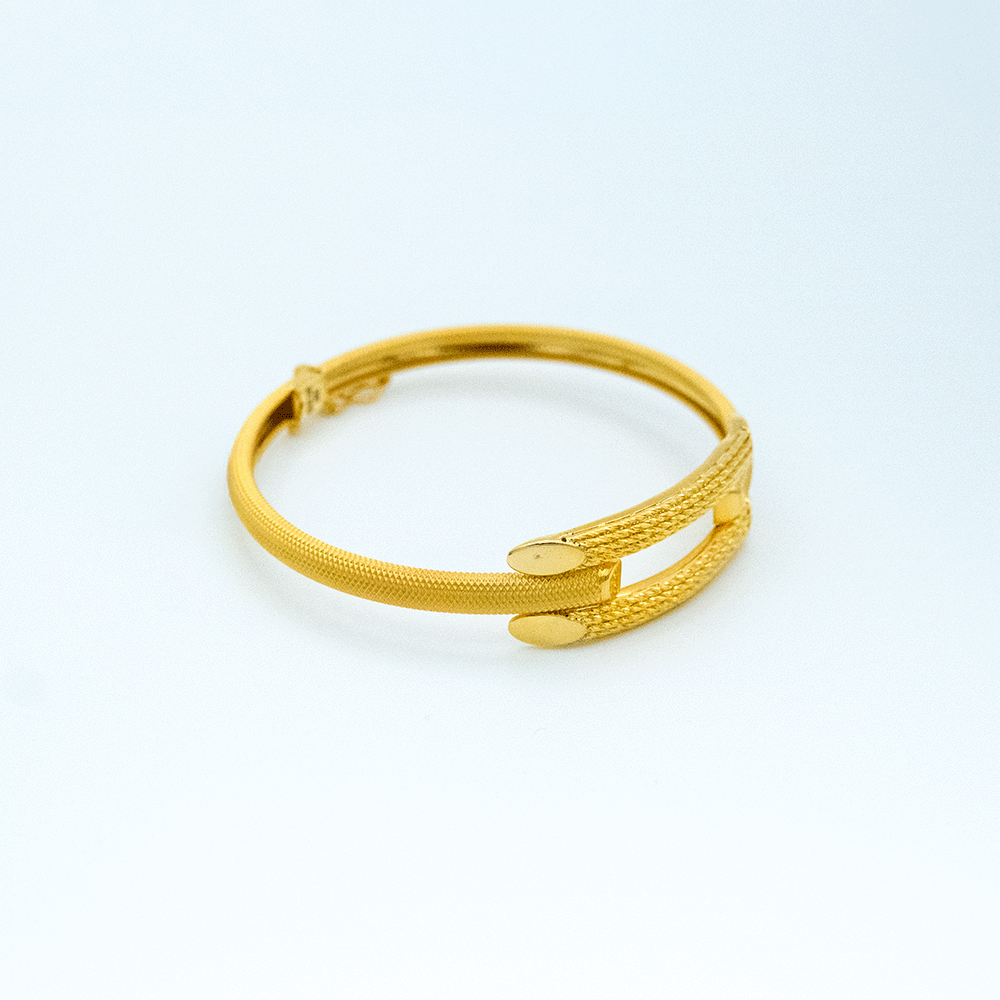 14 Ayar Parıltılı Kesim Detaylı Kelepçe Altın Bileklik