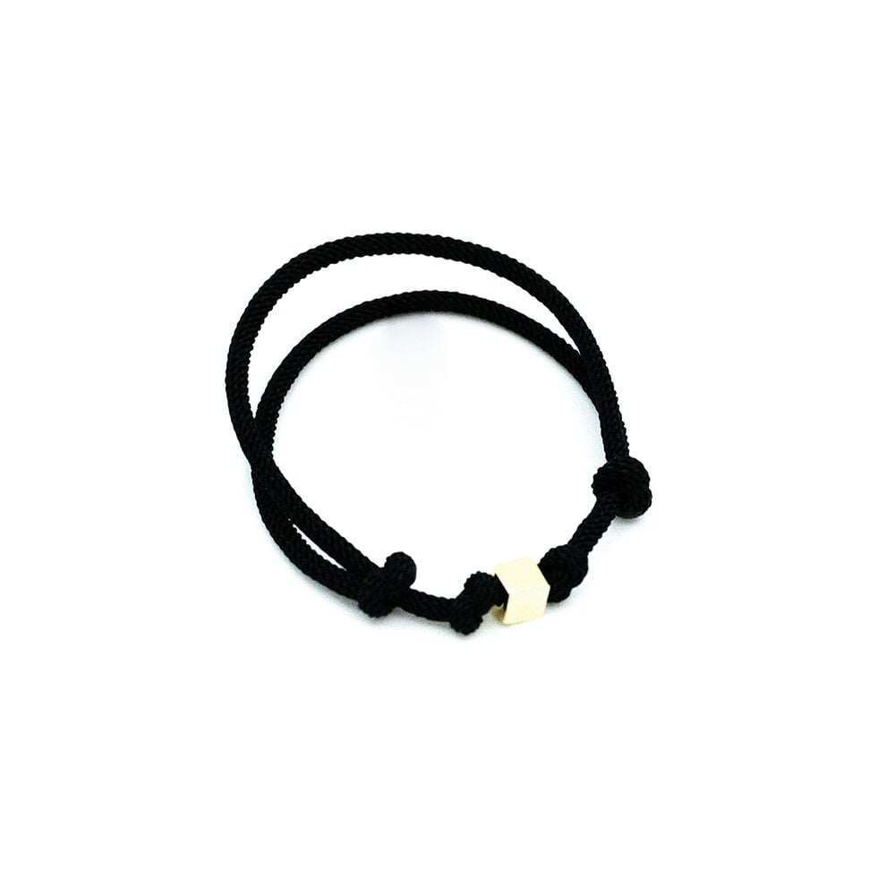 14 Ayar Kare Altın Küpü ve İpli Altın Bileklik