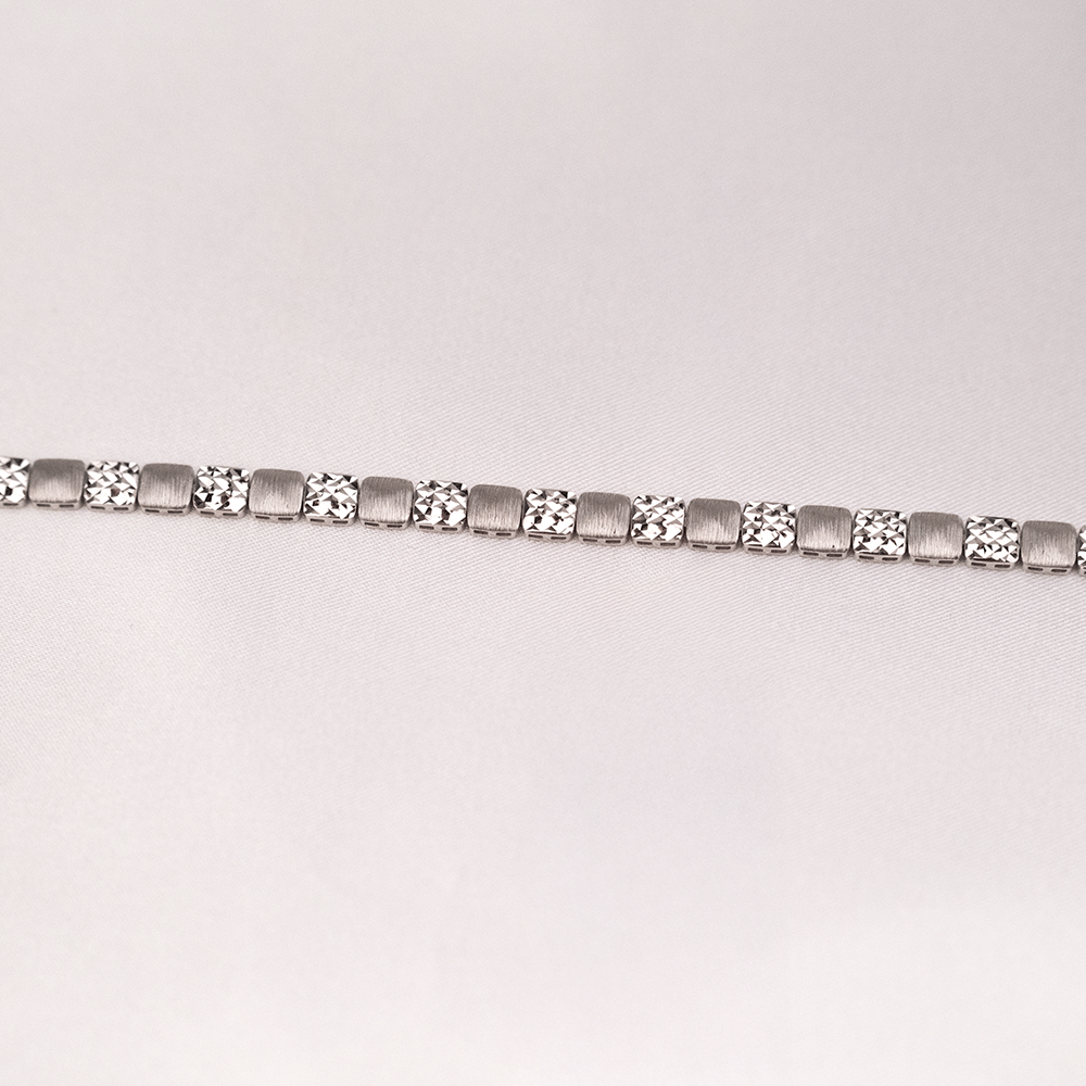 14 Ayar Parıltı Zarafeti Beyaz Altın Bileklik