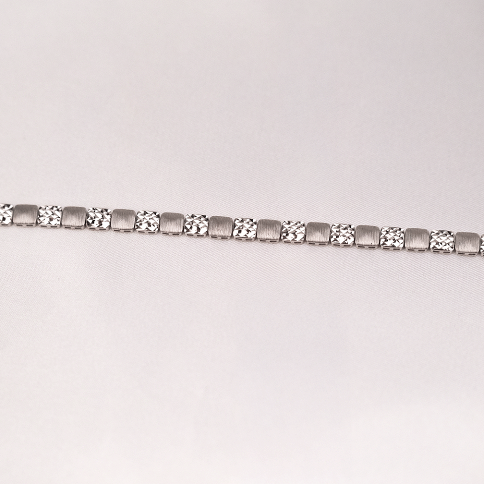 14 Ayar Parıltı Zarafeti Beyaz Altın Bileklik