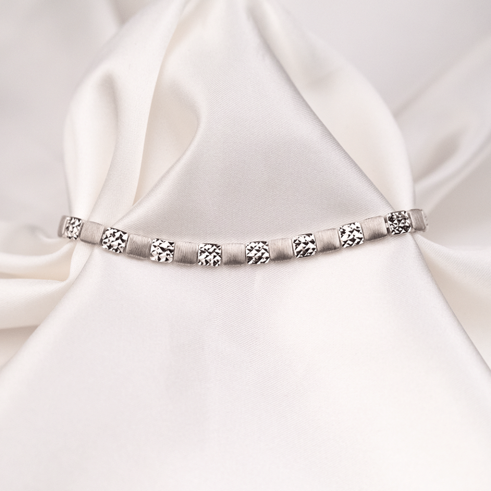 14 Ayar Parıltı Zarafeti Beyaz Altın Bileklik