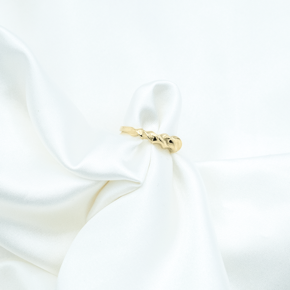 14 Ayar Parıltılı Detaylı Altın Yüzük