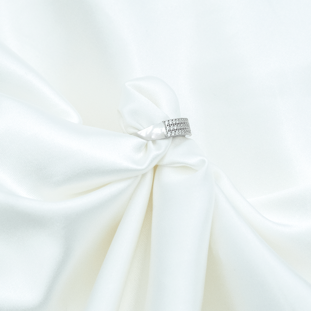 14 Ayar Yarısı Taşlı Sıralı Beyaz Altın Yüzük