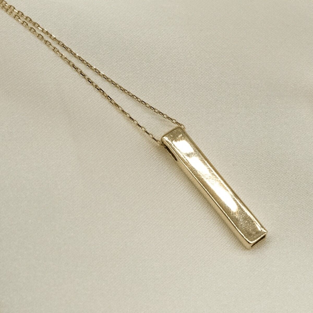 14 Ayar Dikdörtgen Çubuk Altın Kolye