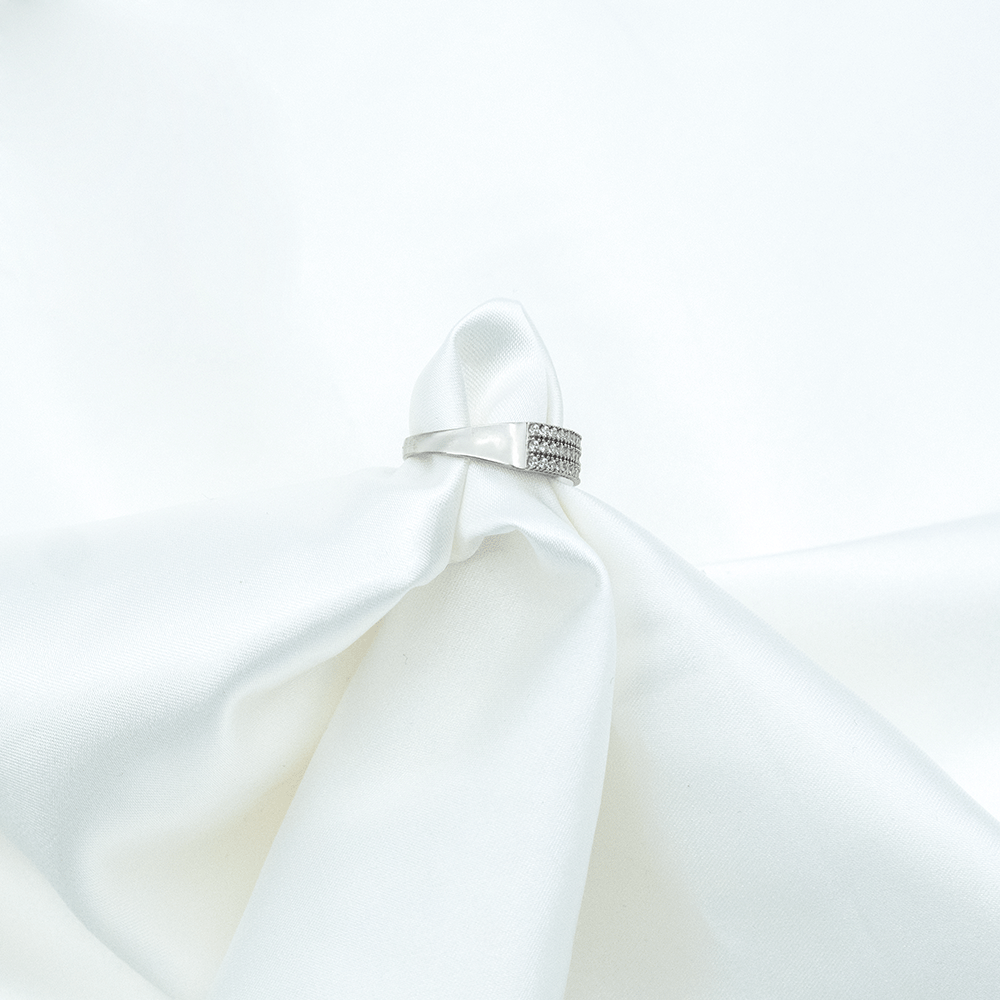 14 Ayar Üç Sıra Taşlı Beyaz Altın Yüzük