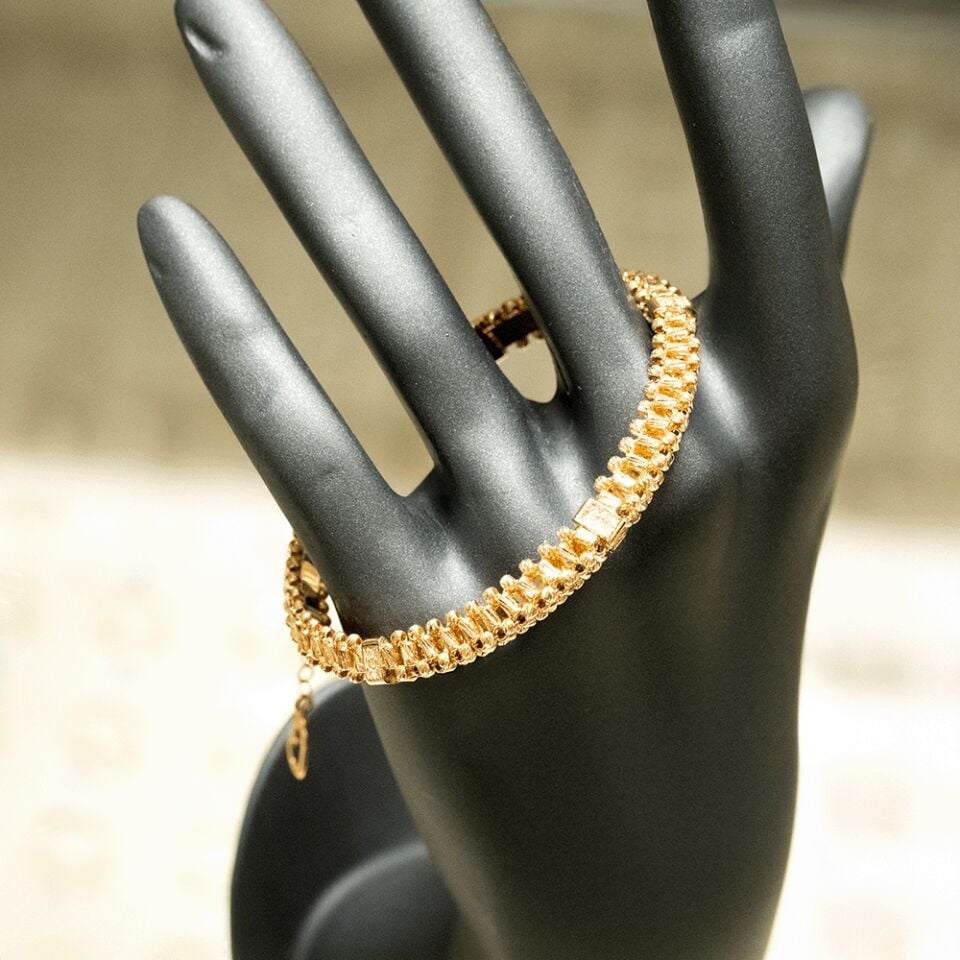 14 Ayar Dorika Detay Kelepçe Altın Bileklik